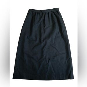 Vintage 70s/80s Black 100% Wool Midi Skirt A-Line Made in Taiwan, Size 6/7